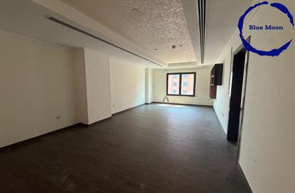 Apartment - 1 - 2 for rent in West Porto Drive - Porto Arabia - The Pearl Island - Doha