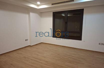 Apartment - 2 Bedrooms - 2 Bathrooms for rent in Tower 21 - Porto Arabia - The Pearl Island - Doha