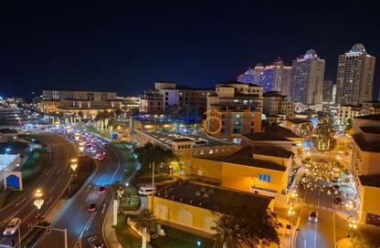 Apartment - 2 Bedrooms - 2 Bathrooms for rent in Tower 21 - Porto Arabia - The Pearl Island - Doha