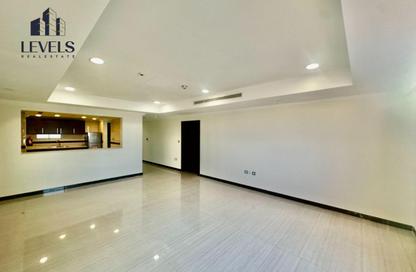Apartment - 1 Bedroom - 2 Bathrooms for rent in West Porto Drive - Porto Arabia - The Pearl Island - Doha