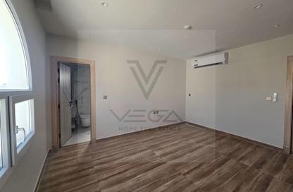 Apartment - 2 - 3 for rent in Al Khazin Street - Madinat Khalifa South - Madinat Khalifa - Doha