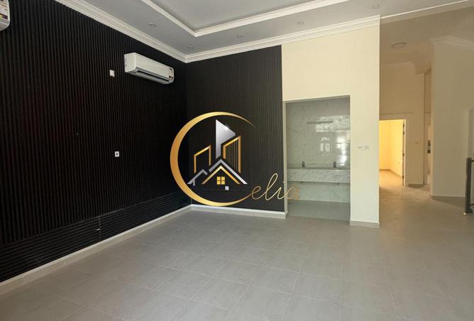 2Of4UiUrjns - صورة العقار 3