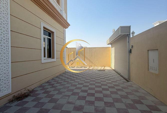 2Of4UiUrjns - صورة العقار 2