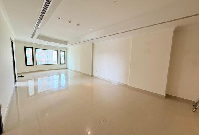 1010687 - Property Image 2