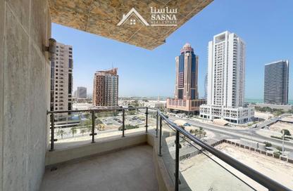 Apartment - 2 Bedrooms - 3 Bathrooms for rent in Marina Tower 21 - Marina District - Lusail