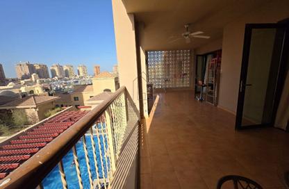 Apartment - 2 Bedrooms - 3 Bathrooms for sale in West Porto Drive - Porto Arabia - The Pearl Island - Doha