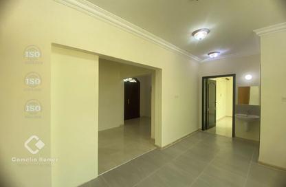 Villa - 4 Bedrooms - 5 Bathrooms for rent in Mamoura 18 - Al Maamoura - Doha