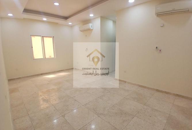 1013703 - Property Image 2