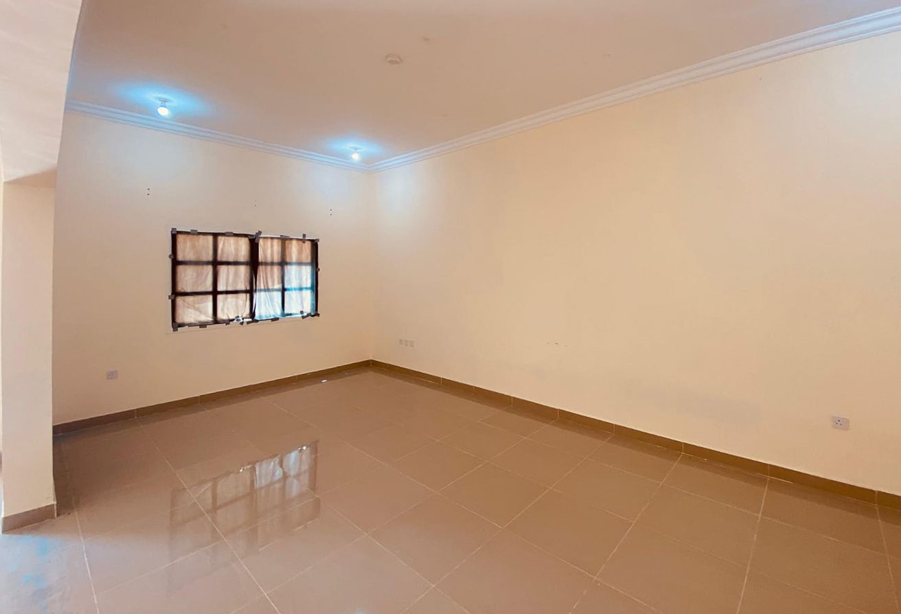 4 Villas for Executive Staff in Umm Salal Ali