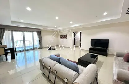 شقة - 2 غرف نوم - 3 حمامات للايجار في برج 13 - بورتو أرابيا - جزيرة اللؤلؤة - الدوحة