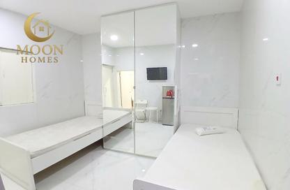 Apartment - Studio - 1 for rent in Umm Ghuwailina 4 - Umm Ghuwailina - Doha