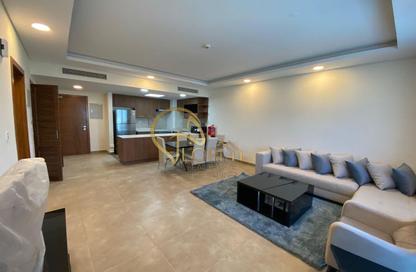 Apartment - 2 Bedrooms - 2 Bathrooms for rent in City Avenue Building C - City Avenue - Al Erkyah City - Lusail