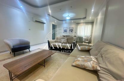 Apartment - 2 Bedrooms - 3 Bathrooms for rent in Al Sadd Road - Al Sadd - Doha