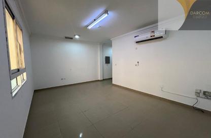 Apartment - 2 Bedrooms - 2 Bathrooms for rent in Bin Omran 28 - Fereej Bin Omran - Doha Apartment - 2 Bedrooms - 2 Bathrooms for rent in Bin Omran 28 - Fereej Bin Omran - Doha