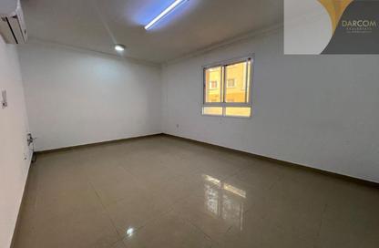 Apartment - 2 Bedrooms - 2 Bathrooms for rent in Bin Omran 28 - Fereej Bin Omran - Doha Apartment - 2 Bedrooms - 2 Bathrooms for rent in Bin Omran 28 - Fereej Bin Omran - Doha