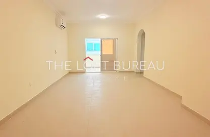 Apartment - 3 Bedrooms - 2 Bathrooms for rent in Fereej Bin Mahmoud - Doha