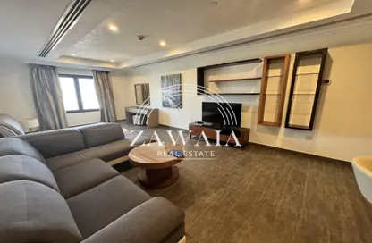 Apartment - Studio - 1 Bathroom for rent in One Porto Arabia - Porto Arabia - The Pearl Island - Doha