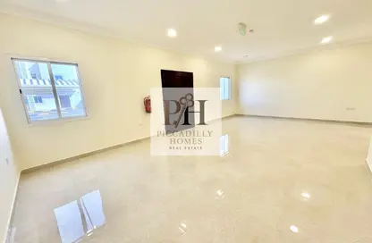 Villa - 6 Bedrooms - 6 Bathrooms for rent in Al Ebb - Al Kheesa - Umm Salal Mohammed