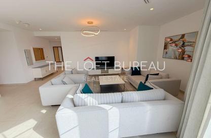 Penthouse - 3 Bedrooms - 5 Bathrooms for rent in Floresta Gardens - Floresta Gardens - The Pearl Island - Doha Penthouse - 3 Bedrooms - 5 Bathrooms for rent in Floresta Gardens - Floresta Gardens - The Pearl Island - Doha