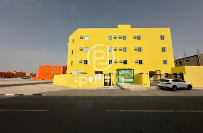 سكن عمال - استوديو - 8 حمامات للايجار في منطقة مويثر - الريان - الدوحة