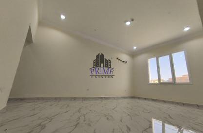Apartment - 1 - 2 for rent in Street 871 - Al Duhail South - Al Duhail - Doha