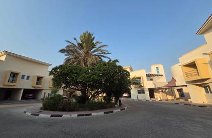 Compound - 4 - 4 for rent in OqbaBin Nafie Steet - Old Airport Road - Doha