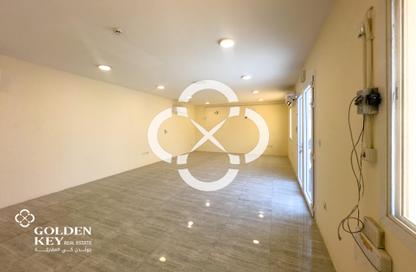 Warehouse - Studio - 1 Bathroom for rent in East Industrial Street - Birkat Al Awamer - Al Wakra Warehouse - Studio - 1 Bathroom for rent in East Industrial Street - Birkat Al Awamer - Al Wakra