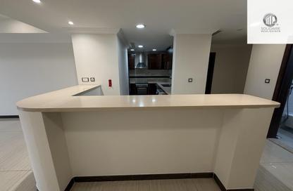 Apartment - 1 Bedroom - 2 Bathrooms for rent in Porto Arabia - The Pearl Island - Doha