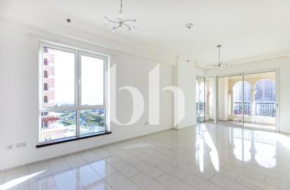 Apartment - 1 Bedroom - 2 Bathrooms for rent in Viva West - Viva Bahriyah - The Pearl Island - Doha