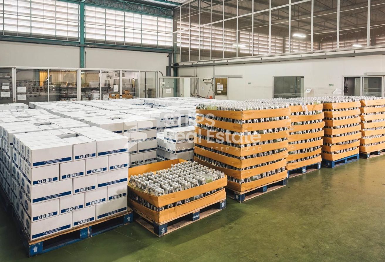 Spacious Warehouse for Rent in Industrial Area