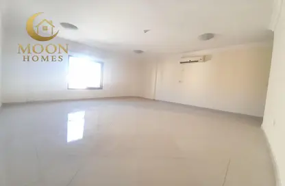 شقة - 2 غرف نوم - 2 حمامات للايجار في فريج بن محمود الشمالي - فريج بن محمود - الدوحة