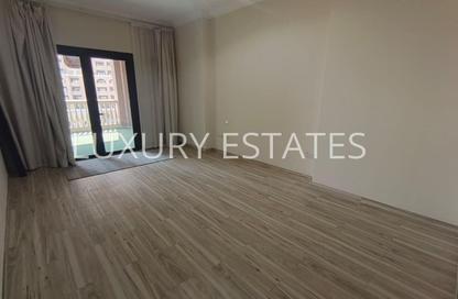 Apartment - 1 Bedroom - 2 Bathrooms for rent in West Porto Drive - Porto Arabia - The Pearl Island - Doha