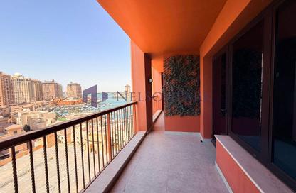 Apartment - 2 Bedrooms - 3 Bathrooms for rent in Tower 21 - Porto Arabia - The Pearl Island - Doha