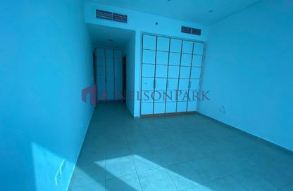 Apartment - 2 Bedrooms - 4 Bathrooms for sale in West Bay Tower - West Bay - West Bay - Doha