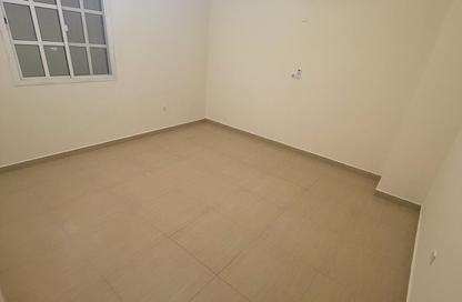 Apartment - Studio - 1 Bathroom for rent in Ain Khaled - Doha