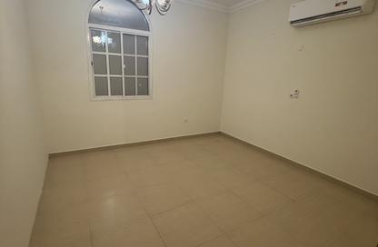 Apartment - Studio - 1 Bathroom for rent in Ain Khaled - Doha