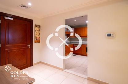Apartment - 1 Bedroom - 2 Bathrooms for sale in West Porto Drive - Porto Arabia - The Pearl Island - Doha Apartment - 1 Bedroom - 2 Bathrooms for sale in West Porto Drive - Porto Arabia - The Pearl Island - Doha