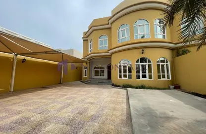 فيلا - 7 غرف نوم - 8 حمامات للايجار في شارع الوعب - الوعب - الدوحة