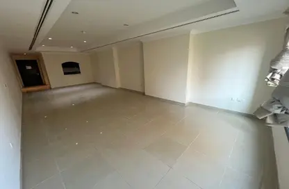 Apartment - Studio - 1 Bathroom for rent in Tower 14 - Porto Arabia - The Pearl Island - Doha