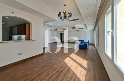 Apartment - 3 - 4 for sale in East Porto Drive - Porto Arabia - The Pearl Island - Doha