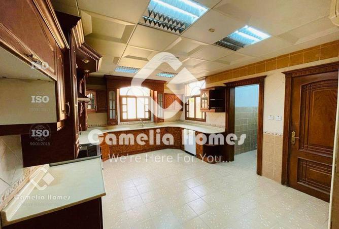 985531 - Property Image 2