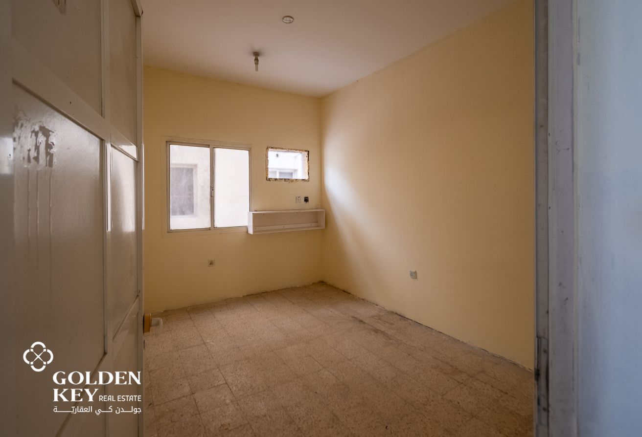 Labor Camp with 27 Rooms | Industrial Area