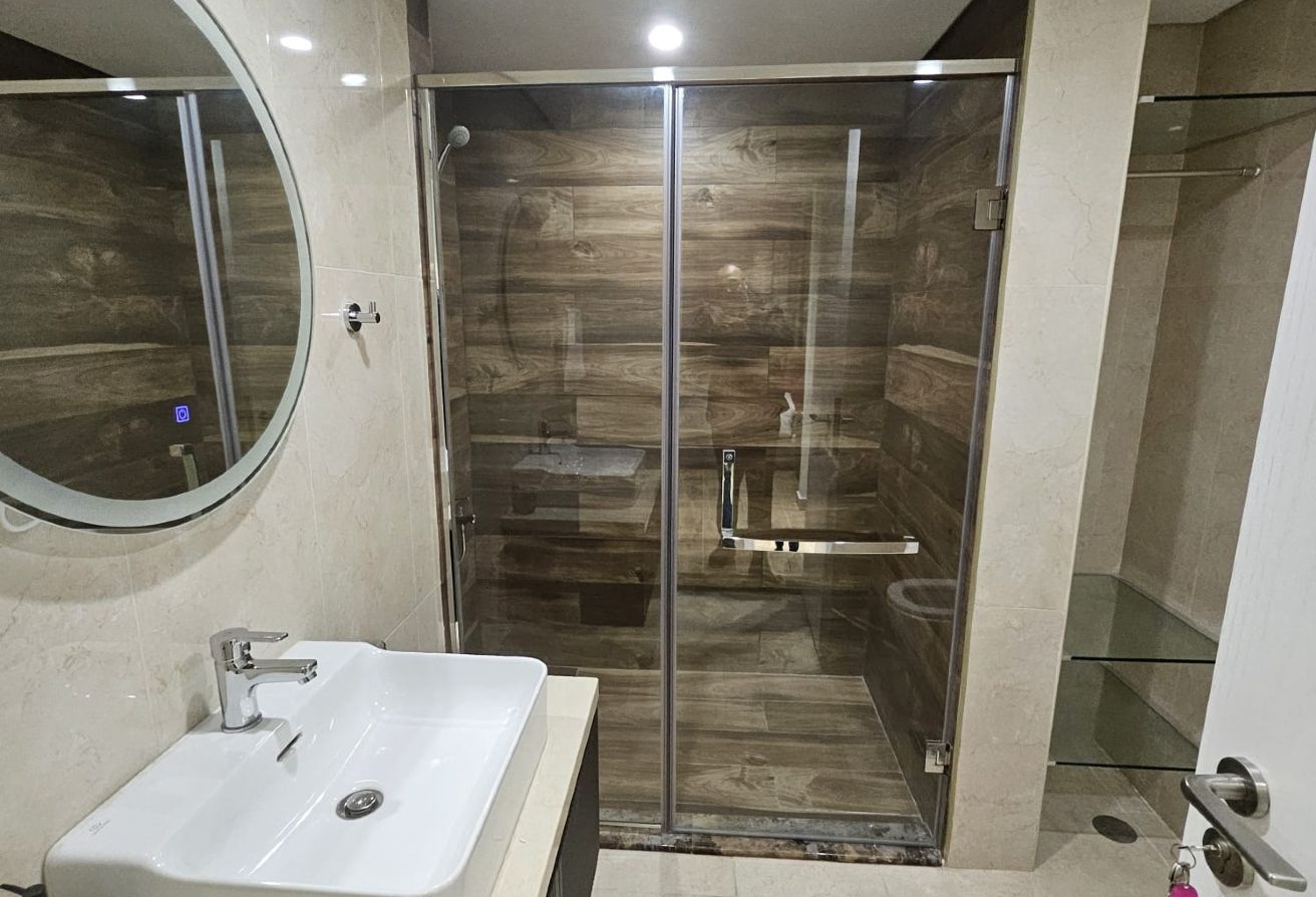LAVISH BRAND NEW FF 1 BED ROOM APARTMENT AVAILABLE thumbnail 14