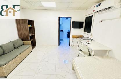Apartment - Studio - 1 Bathroom for rent in Muntazah 7 - Al Muntazah - Doha Apartment - Studio - 1 Bathroom for rent in Muntazah 7 - Al Muntazah - Doha