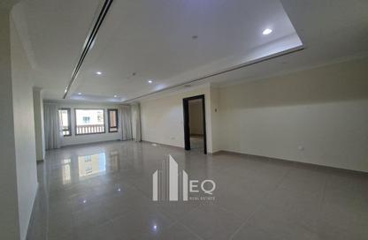 Apartment - 1 Bedroom - 2 Bathrooms for rent in East Porto Drive - Porto Arabia - The Pearl Island - Doha Apartment - 1 Bedroom - 2 Bathrooms for rent in East Porto Drive - Porto Arabia - The Pearl Island - Doha