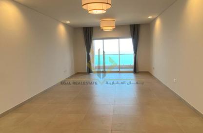 Apartment - 2 Bedrooms - 3 Bathrooms for sale in Viva West - Viva Bahriyah - The Pearl Island - Doha