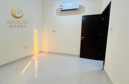 Apartment - 1 Bedroom - 1 Bathroom for rent in Umm Ghwailina Comm - Umm Ghuwalina - Umm Ghuwailina - Doha