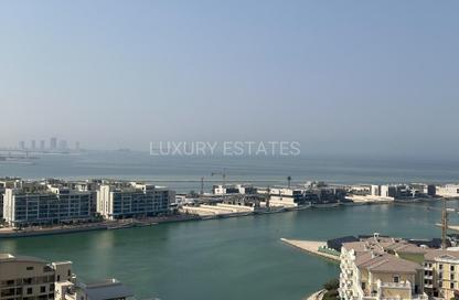 Apartment - 3 Bedrooms - 5 Bathrooms for rent in West Porto Drive - Porto Arabia - The Pearl Island - Doha