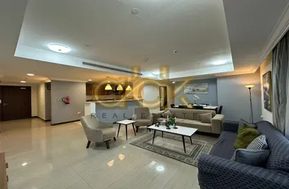 Apartment - 2 Bedrooms - 2 Bathrooms for rent in East Porto Drive - Porto Arabia - The Pearl Island - Doha