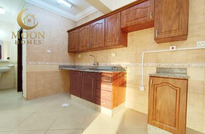 Apartment - 1 Bedroom - 1 Bathroom for rent in Umm Ghuwailina 4 - Umm Ghuwailina - Doha